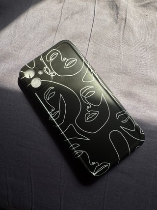 REGALO Funda iPhone 11