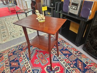 Mesa de apoio vintage - Restaurada