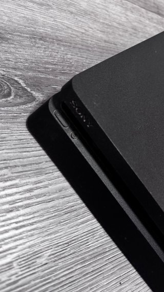 Ps4 Slim + 2 juegos