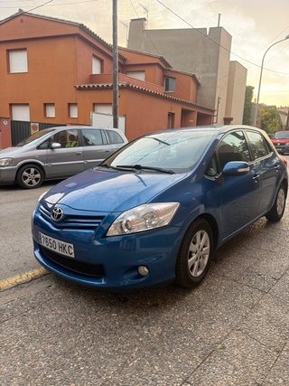 Toyota Auris 2012