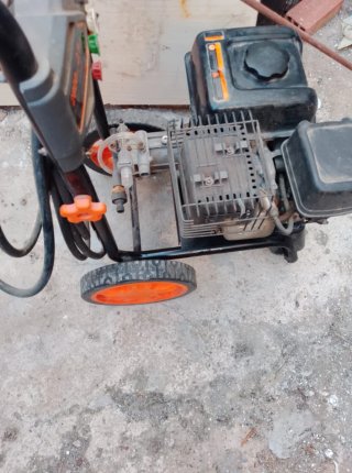 Maquina hidro limpiadora a gasolina Tacklife 209cc