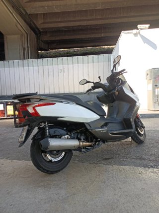 OPORTUNIDAD!!!Moto Maxi Scooter 125cc Blanca