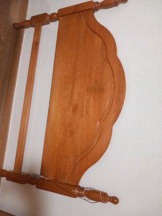 Mesita de noche de madera y cabezal!