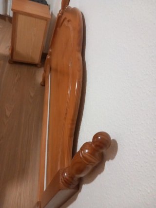 Mesita de noche de madera y cabezal!
