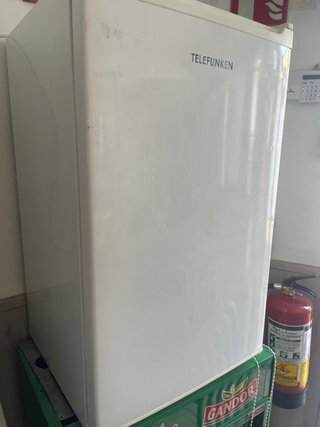 Mini frigorífico blanco