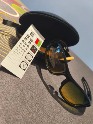 Gafas de sol negras nuevas