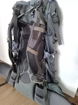 Mochila Osprey Xenith 75 Gris