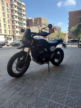 Triumph Scrambler 400 XC