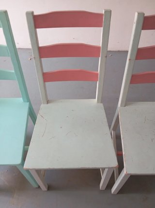 4 Sillas de Madera Pintadas