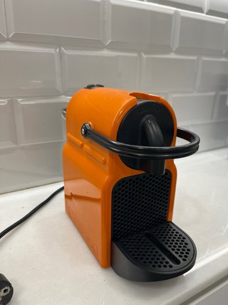 Cafetera Nespresso De'Longhi