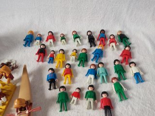 Lote Playmobil Autocaravana y Figuras