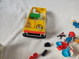 Lote Playmobil Autocaravana y Figuras