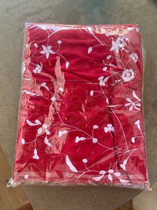 Mantón de Manila bordado rojo y blanco 150x150