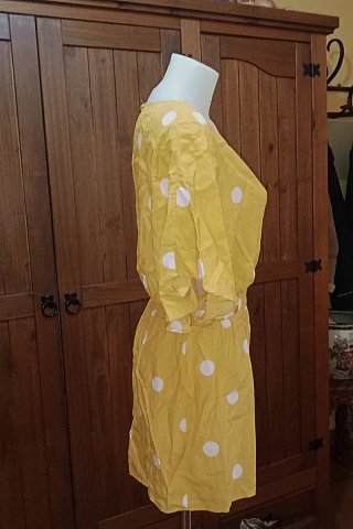 Mono corto Oysho amarillo lunares