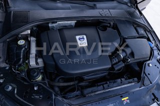 VOLVO XC70 2.4 D5 2010.