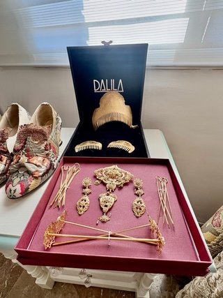 Traje de Fallera con Aderezo y Zapatos