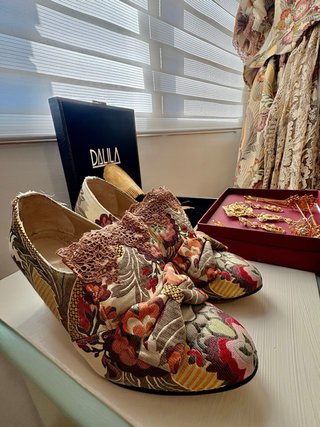 Traje de Fallera con Aderezo y Zapatos