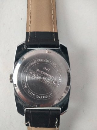 Reloj Lucerne De Luxe 37th Avenue