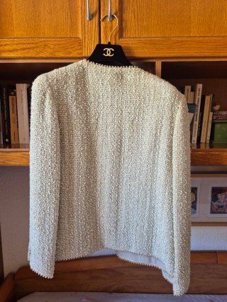 Conjunto Chanel Chaqueta y Falda Tweed Beige