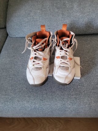 Zapatillas Jordan 14 Blancas y Naranja