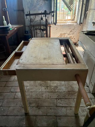 Tavolo Romagnolo anni '40 con tagliere