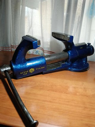Tornillo de banco 125 ACERO FORJADO