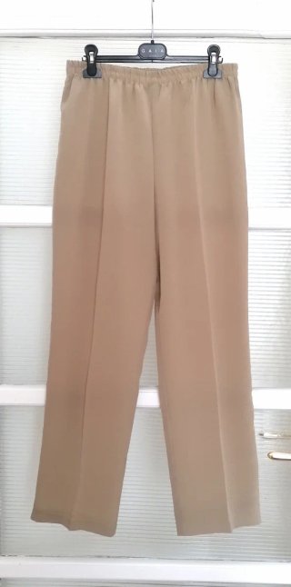Pantaloni estivi leggeri taglia M