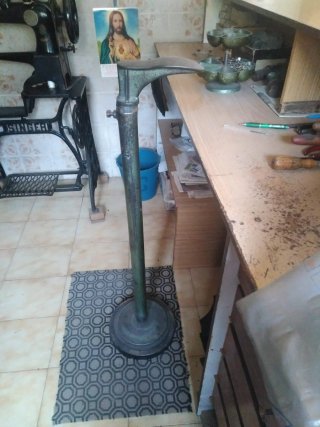 Máquina de coser Singer antigua