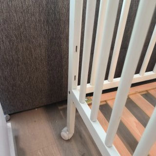 Cuna madera blanca con somier y ruedas
