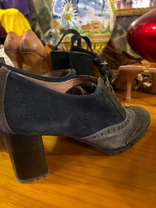 Botín elegante MASCARÓ azul y marrón