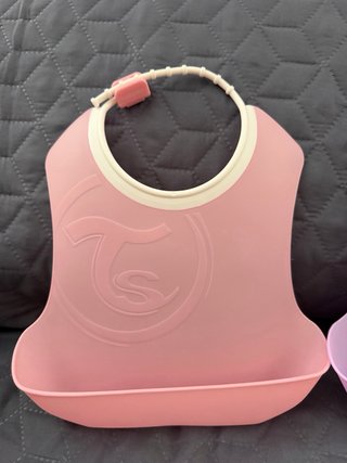 2 Baberos Twistshake Rosa y Lila