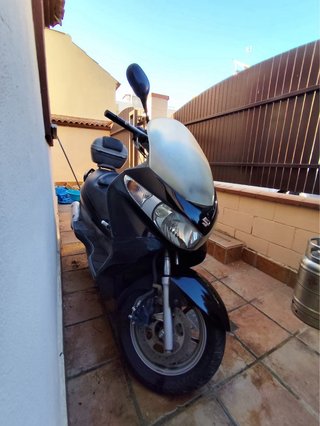 Suzuki Burgman 125cc 2007 Negra