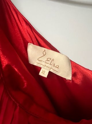 Vestido de fiesta rojo asimétrico