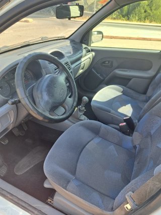 Renault Clio 2001