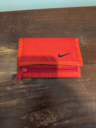 Cartera Nike Roja con Cremallera