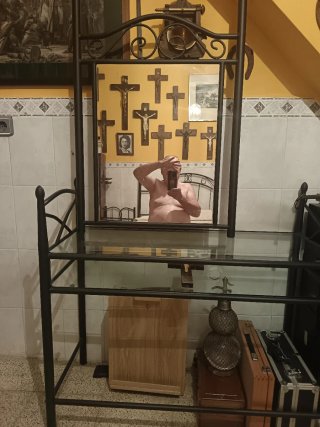 Tocador, espejo, 2 mesillas, tapiflex y colchón