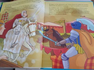 Dos libros de cuentos El Rey Arturo y Pulgarcito
