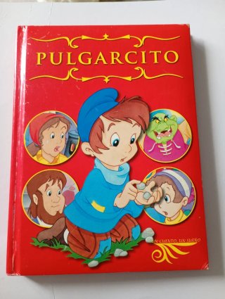 Dos libros de cuentos El Rey Arturo y Pulgarcito