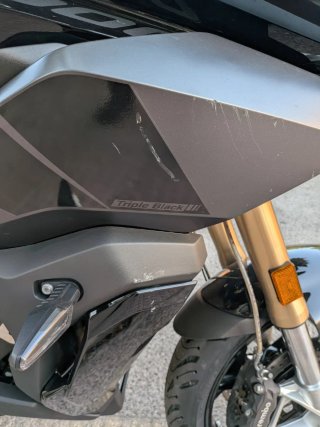 BMW S 1000 XR Negra