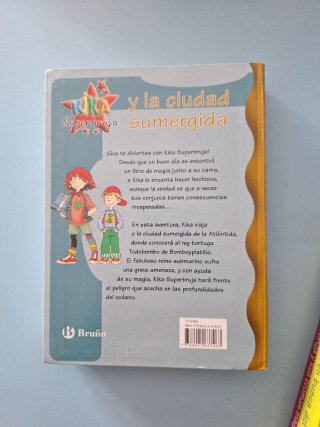Kika Superbruja y la ciudad sumergida