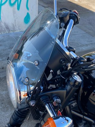 Triumph Bonneville T100 Negra