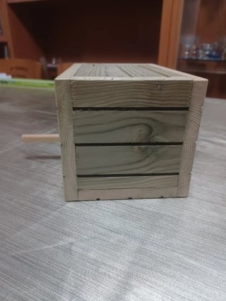 Nido de madera para pájaros