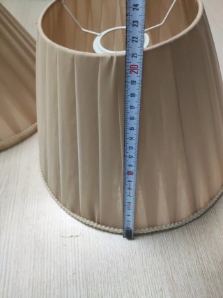 2 tulipas de hierro y tela beige