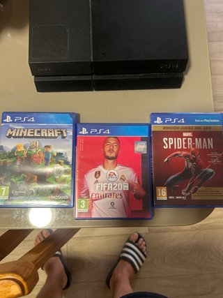 PS4 Fat Negra + 2 Mandos y 3 Juegos