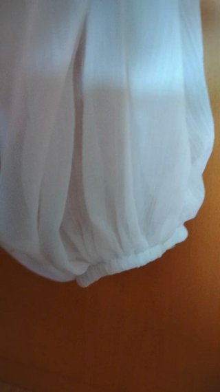 Blusa blanca manga tul (T. S)