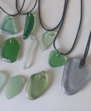 Collar de Cristal Marino Corazón Verde.
