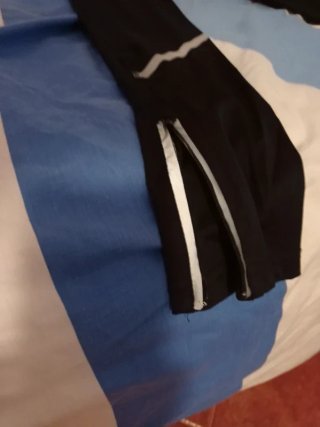 Pantalon sportivo con cerniere alle caviglie