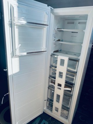 652.Congelador Vertical Cajones Nevir No Frost Nue