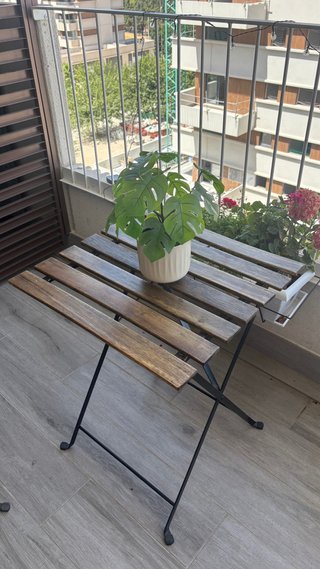 Conjunto mesa y sillas de jardín