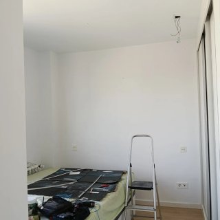 Se ofrecen servicios de manitas, soy una persona f